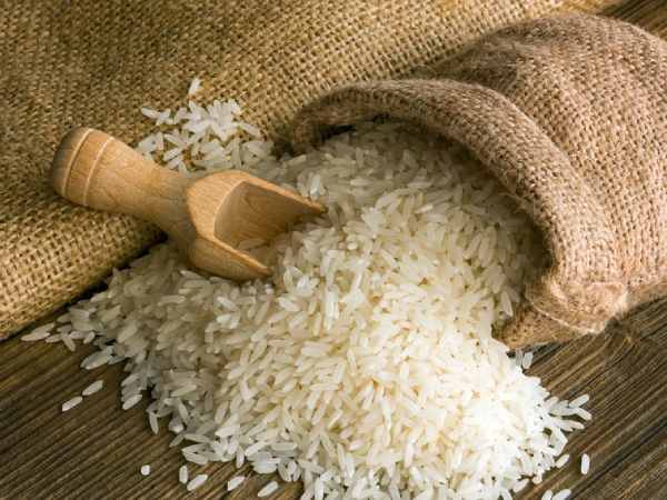 Mơ thấy nhận bao gạo làm quà