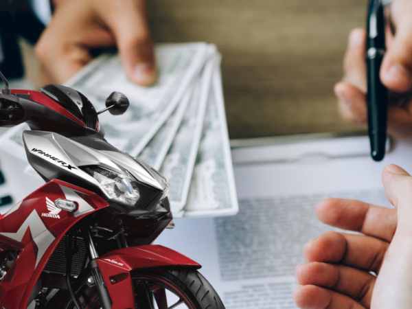 Mơ thấy không đủ tiền mua xe máy