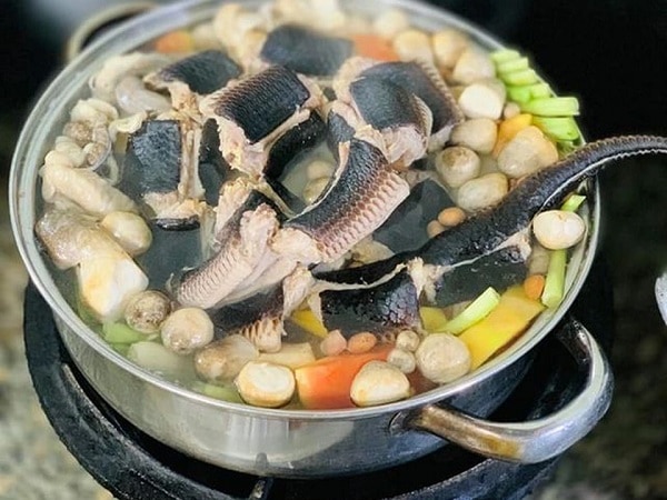 Mơ thấy làm thịt nhiều con rắn cùng lúc