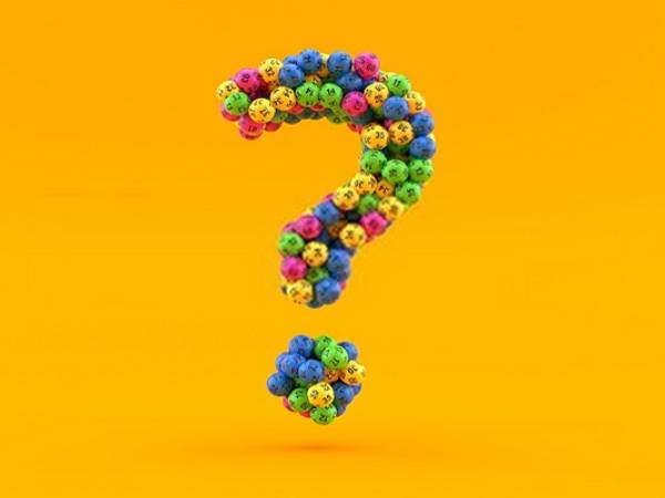 Khi đầu 5 câm, cộng đồng thường theo dõi điều gì?